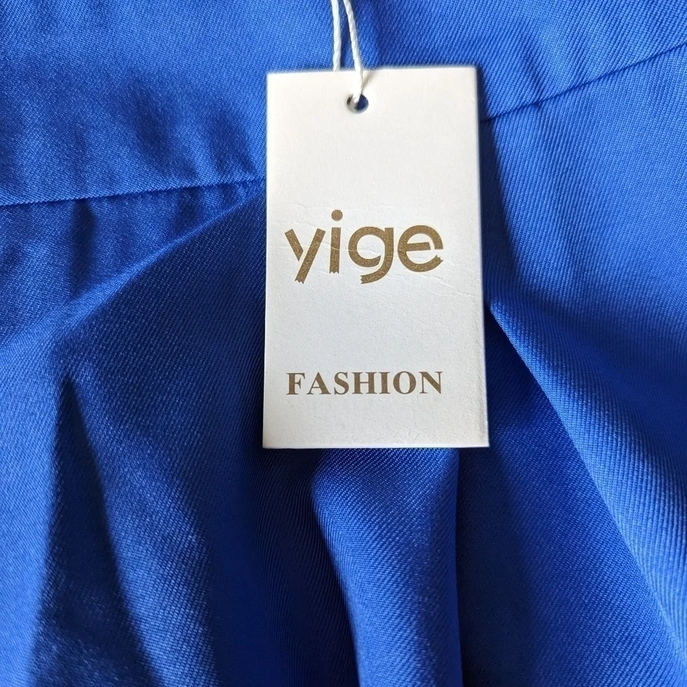 Pleated Skirt with Pockets